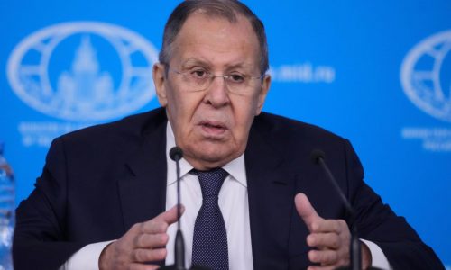 Canciller ruso afirma que la OTAN enfrenta profunda crisis por Groenlandia