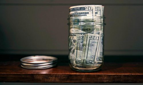 Cómo crear un fondo de emergencia, pagar deudas y planificar sus finanzas en 2026