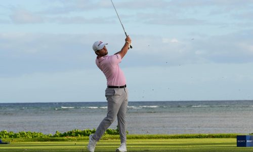 Davis Riley lidera por 2 golpes el Sony Open, al iniciar campaña de la PGA