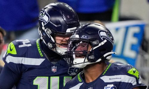 Seahawks blow out 49ers, advance to NFC title game