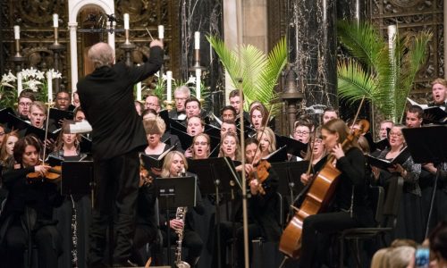 VocalEssence and Sir John Rutter offer a balm for the wounded Twin Cities