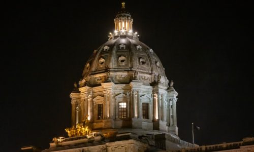 Minnesota officials recommend weapons screening at state Capitol