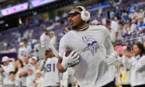 Will the Vikings get Justin Jefferson over 1,000 yards?