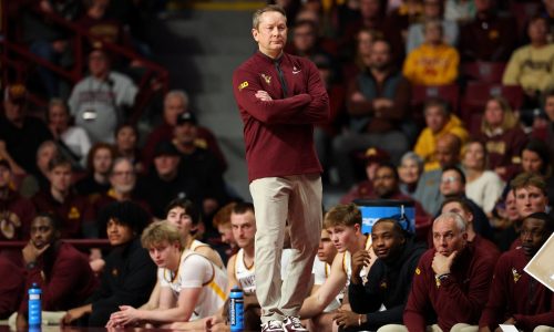 As Gophers fans boo refs, coach Niko Medved takes high road