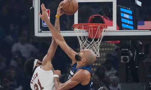 Timberwolves defense can’t buy a stop as winning streak ends in Cleveland