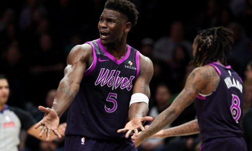 Warriors overwhelm Timberwolves