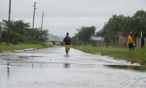 Sudáfrica declara desastre nacional por lluvias e inundaciones