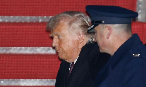 Trump no se inmuta ante críticas por tiroteo en Minneapolis y culpa del “caos” a los demócratas