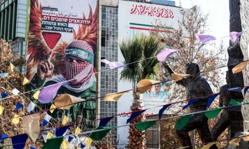 Trump Escalates Warning to Iran as Protest Death Toll Mounts