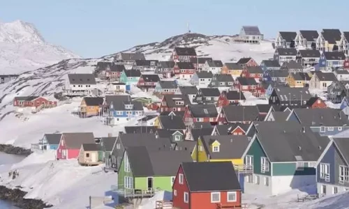 US Discusses Ways to Acquire Greenland; Military Use on Table