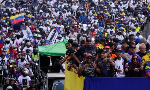 Venezuela trabaja en identificación de muertos en ataque de EEUU, no da cifra oficial