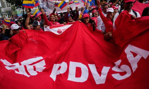 Venezuelan lawmakers approve easing state control of oil industry