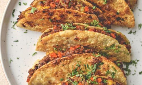 This beef taco recipe from the cookbook ‘Plantas’ uses salsa for seasoning the meat