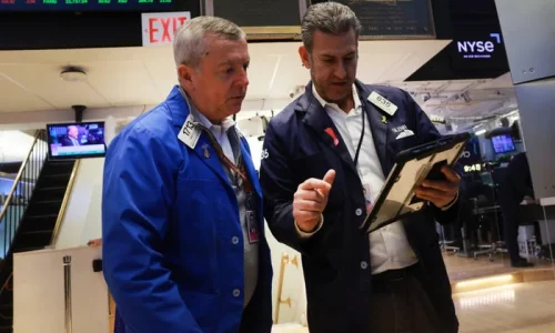 Wall Street Review: Corporate Earnings Help Support Monthly Stock Gains