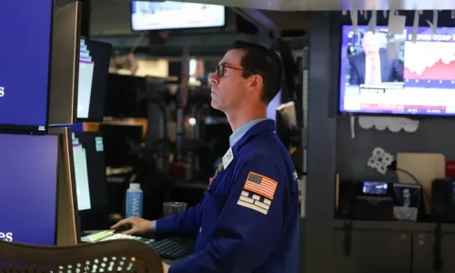 Wall Street Review: Stock Roller-Coaster Ride Ends With Slight Loss