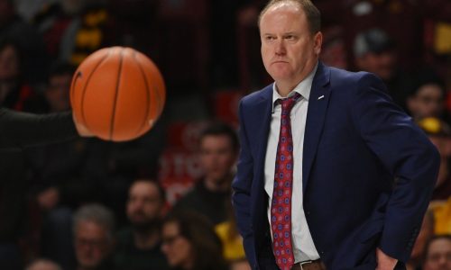 Gophers coach Niko Medved points out long losing streak to Badgers