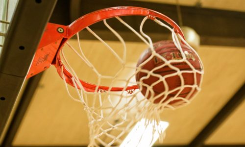 Men’s basketball: St. Thomas downs visiting Oral Roberts