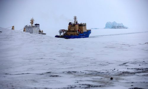 En el Ártico, la enorme amenaza climática del hollín es eclipsada por tensiones geopolíticas