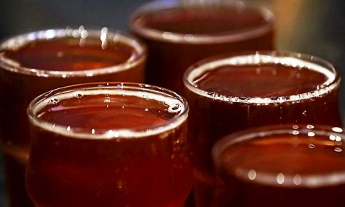 Sweeney’s Saloon offers free meal to legislators if DFLers and Republicans sit together