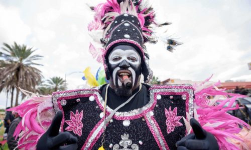 Nueva Orleans celebra el Mardi Gras, el indulgente final del Carnaval