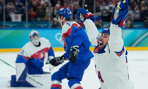 Olympic hockey: U.S. crushes Slovakia, to play Canada for gold medal