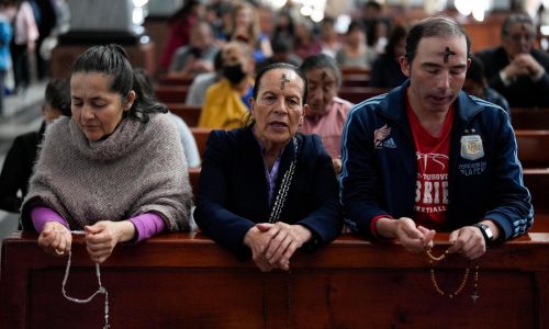 Miércoles de Ceniza marca el inicio de la Cuaresma: ayuno, reflexión y pescado frito