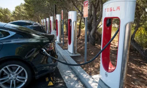 Automakers Pump Brakes on EV Investment as Federal Subsidies Stop