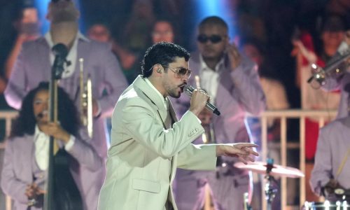 Bad Bunny busca consolidar su popularidad en Brasil con sus primeros conciertos allí