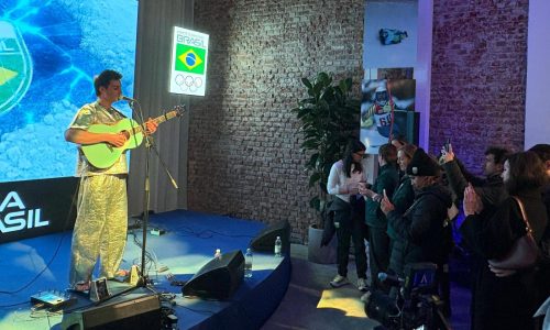 El viaje olímpico del snowboarder brasileño Pat Burgener va de las montañas a la música