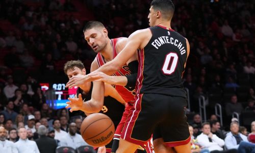 Karnišovas inicia reconstrucción de Bulls con varios intercambios al cierre del mercado