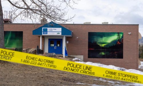 OpenAI dice que autora de tiroteo masivo en Canadá abrió otra cuenta de ChatGPT para eludir veto