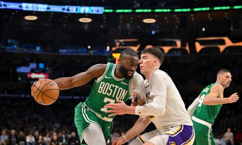 Celtics barren la serie anual ante los Lakers con victoria por 111-89