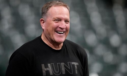 El mánager Pat Murphy acuerda extensión tras 2 títulos divisionales seguidos con Cerveceros