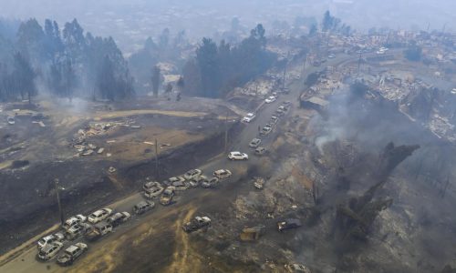 Incendios forestales consumen más de 1.000 hectáreas en Chile y provocan evacuaciones