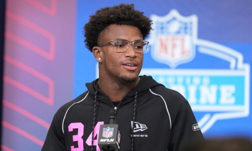 Downs y Sadiq podrían aportar gran valor del draft a equipos de la NFL en puestos infravalorados