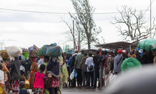 Hallan 171 cuerpos en fosas comunes en la República Democrática del Congo, dice funcionario