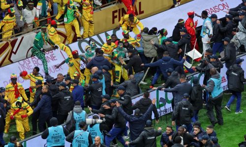 Tribunal marroquí condena a 19 hinchas a prisión por violencia en caótica final de la Copa África