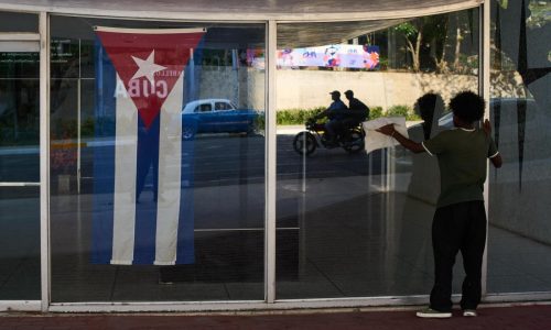 Díaz-Canel advierte que Cuba defenderá su soberanía, un día después de incursión de grupo armado