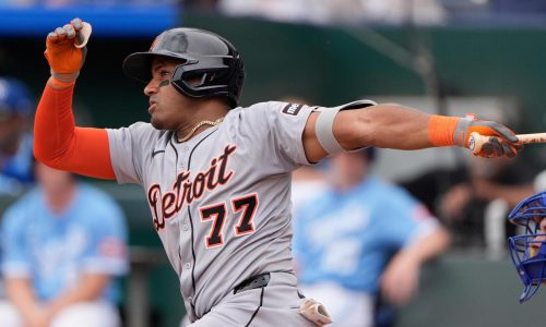 Dodgers reincorporan a Mike Siani y dan de baja a Andy Ibáñez