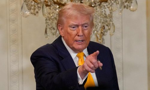 Los aranceles pagados por empresas medianas de EEUU se triplicaron el año pasado, dice JPMorganChase