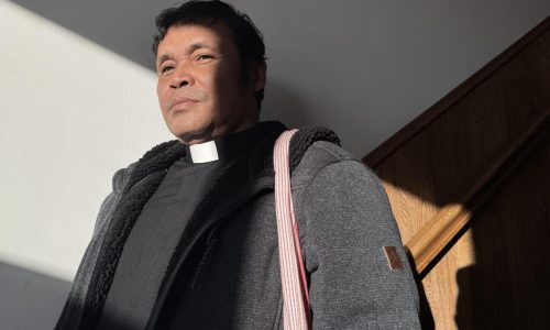 Refugiados en Minnesota, temerosos por arrestos y “reverificación” bajo el gobierno de Trump