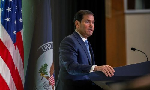 Ordenan a diplomáticos de EEUU no esenciales salir de Líbano por tensiones con Irán