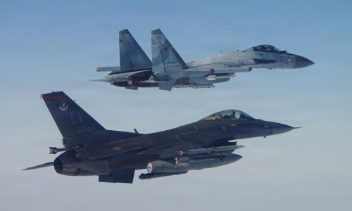 Comando de EEUU y Canadá intercepta 5 aviones rusos cerca de Alaska, pero dice que no hubo amenaza