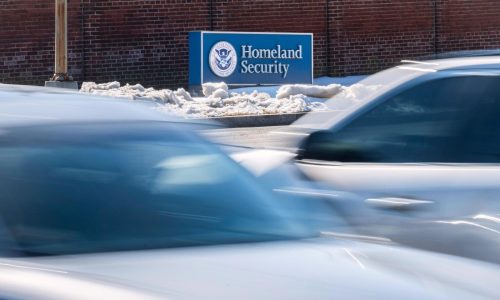 Cierre parcial del gobierno sin un clari final debido a disputa sobre supervisión de DHS