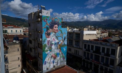 Aceitunas, ópera y neutralidad de emisiones: cómo un mural en Grecia fue nombrado el mejor del mundo