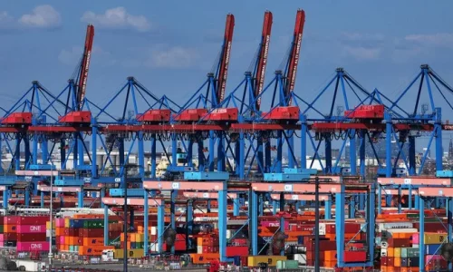 EU Urges US to Honor Terms of Trade Deal After Supreme Court Ruling