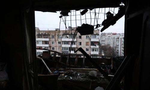 Ucrania acusa a Rusia de lanzar un gran ataque aéreo antes de conversaciones con EEUU en Ginebra