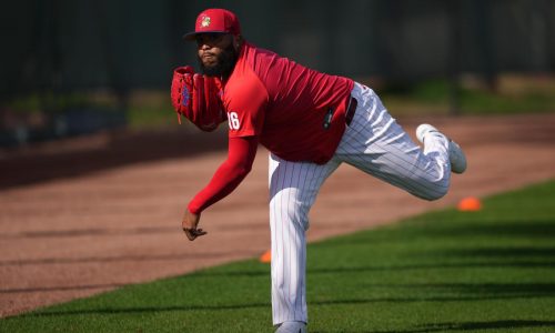 José Alvarado dice que un problema de seguro le impide jugar por Venezuela en el Clásico Mundial