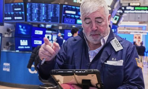 US stocks drift as investors try to separate AI winners from losers