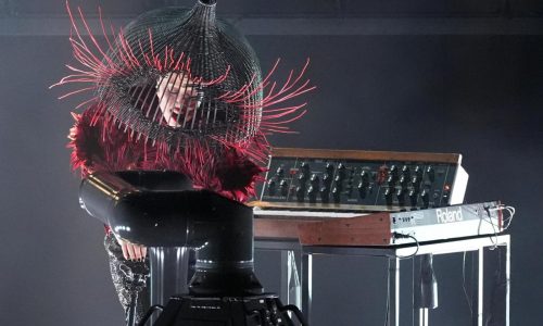 Grammy 2026: Mira las mejores fotos de moda y actuaciones en vivo